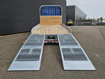 ACTROS 2551 6X2 / OPRIJ - MACHINE TRANSPORT
